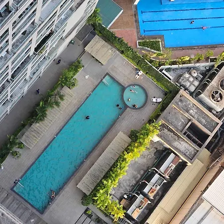 Soho Central Condominium - Tricia\'S Escapade